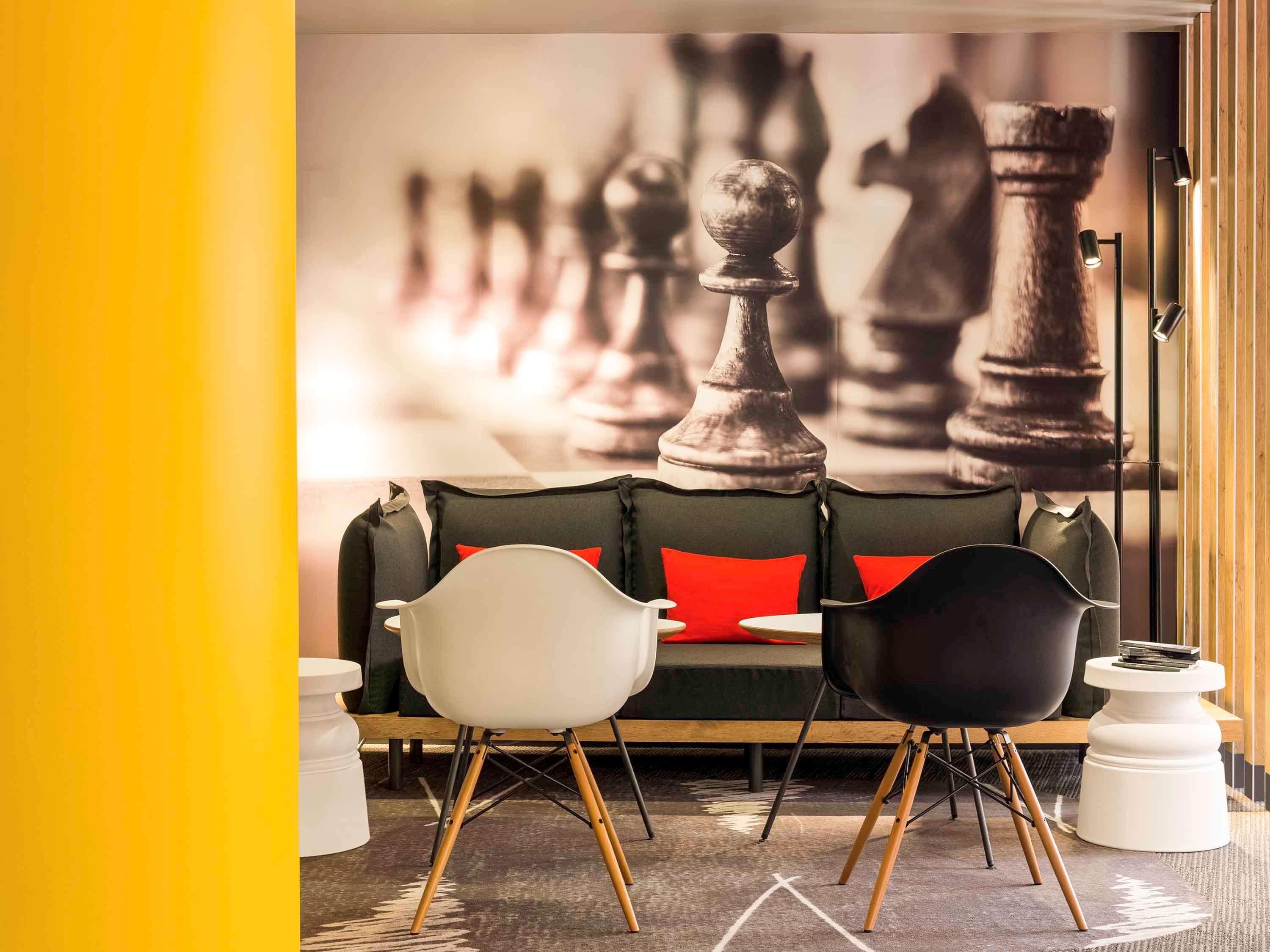 Ibis Centre Gare Hotel 3*