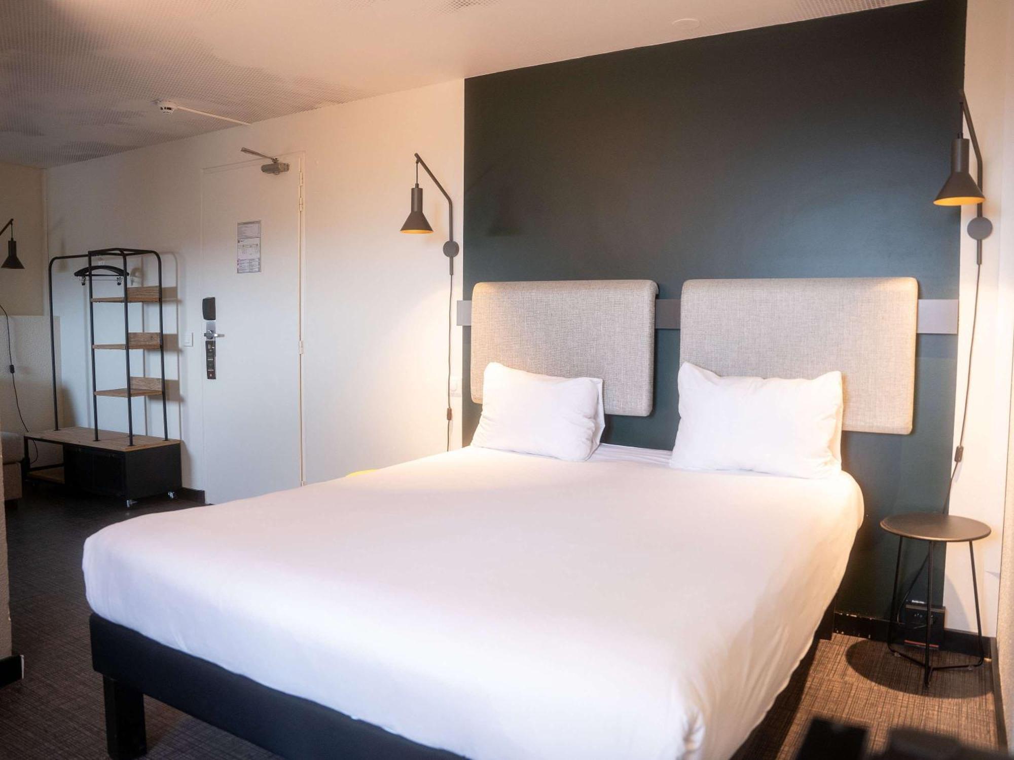 Ibis Centre Gare Hotel 3*
